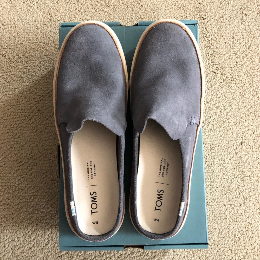 TOMS Sunrise Shade Suede Size 8 brand new!